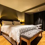 Dam Boutique & Restaurant Hotel