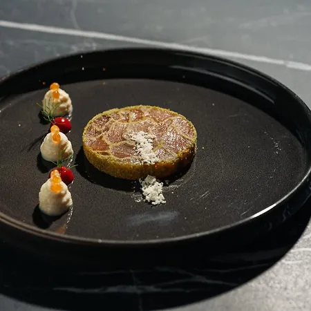 Dam Boutique & Restaurant 4*