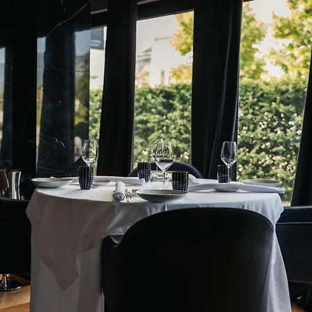 Dam Boutique & Restaurant 4*