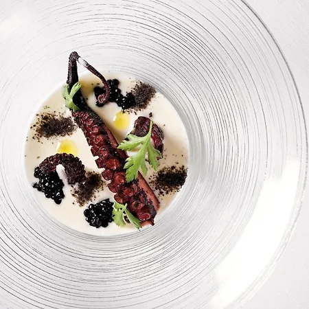Dam Boutique & Restaurant 酒店 4*