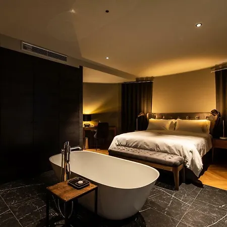 Dam Boutique & Restaurant 酒店