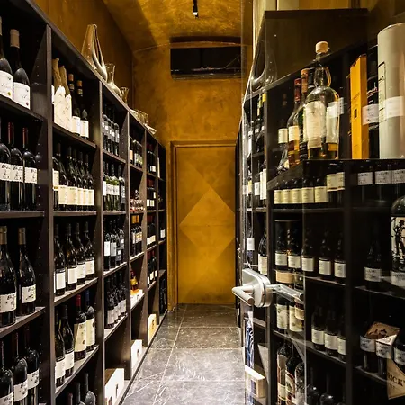 Dam Boutique & Restaurant 酒店 4*