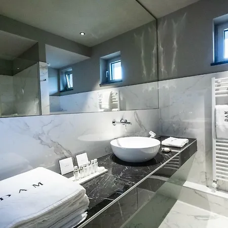 Dam Boutique & Restaurant 4*