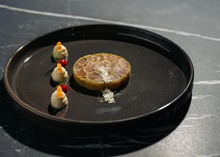 Dam Boutique & Restaurant 4*